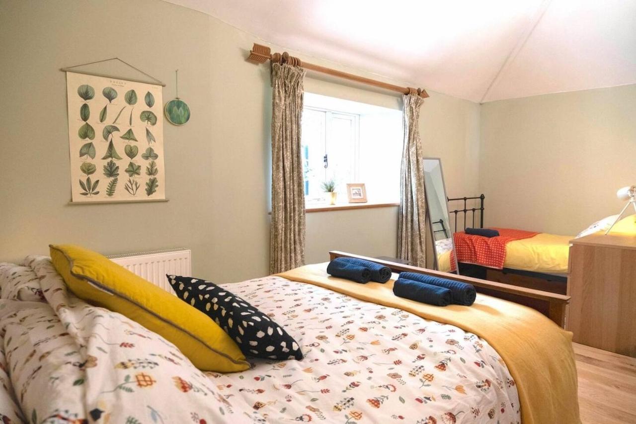 Lovely Property In The Heart Of Somerset, Sleeps 9 Shepton Mallet Exterior foto